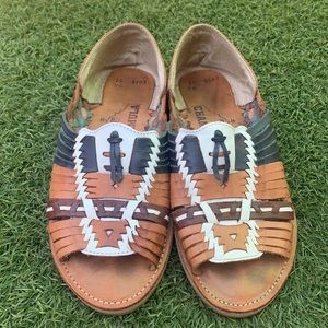 Chamula (Huaraches) Sandals, Size9 ,Tan with white and green accents